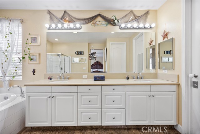 Detail Gallery Image 25 of 52 For 6119 Pilar, Bakersfield,  CA 93306 - 4 Beds | 3 Baths