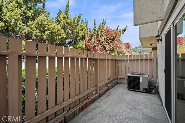 Detail Gallery Image 10 of 28 For 2300 S Hacienda Bld #F8,  Hacienda Heights,  CA 91745 - 2 Beds | 2 Baths