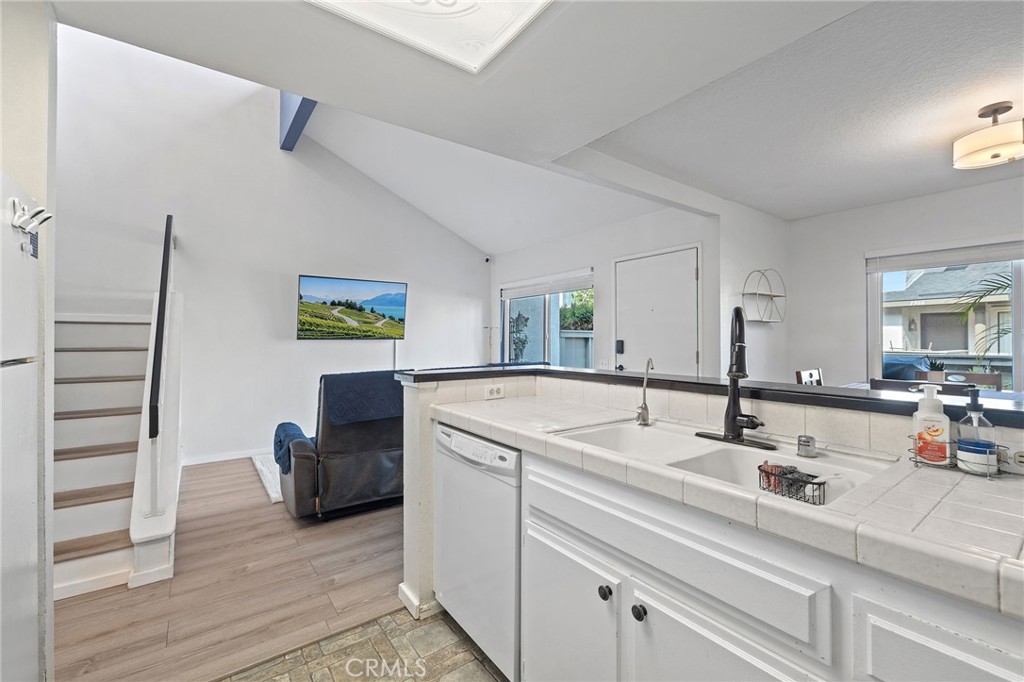 MLS #PW25253581 image #4