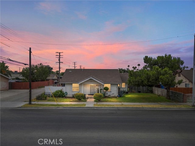 Detail Gallery Image 1 of 1 For 1010 10th Ave, Delano,  CA 93215 - 2 Beds | 1 Baths