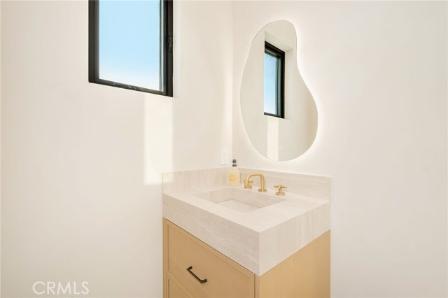 Detail Gallery Image 58 of 72 For 15447 Huston, Sherman Oaks,  CA 91403 - 5 Beds | 5/1 Baths