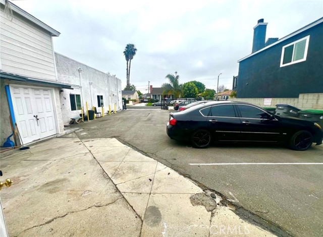 Image 14 of 17 For 2657 Monroe  