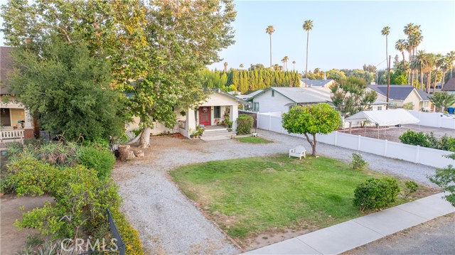 7914 Magnolia Avenue, Riverside CA: https://media.crmls.org/medias/d311a1b0-b294-4c4d-ad3e-3aa1208be113.jpg