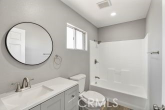 https://media.crmls.org/medias/d311fbae-65d3-4a65-8680-c7c852c77065.jpg?preset=X-Large