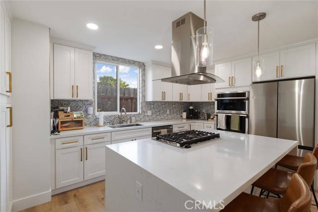 Detail Gallery Image 11 of 28 For 2901 Royal Palm Dr, Costa Mesa,  CA 92626 - 4 Beds | 2 Baths