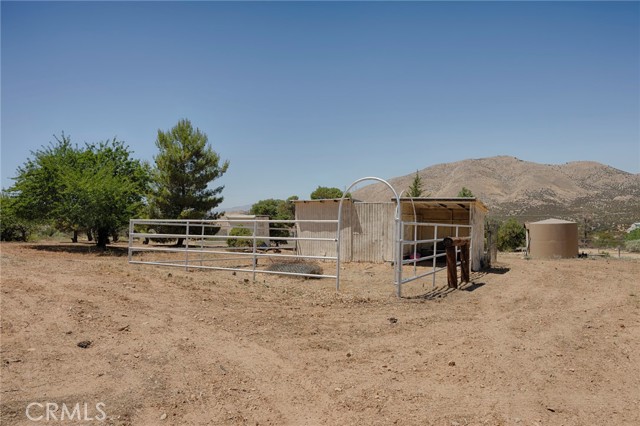 30240 Aliso Canyon Road, Acton CA: https://media.crmls.org/medias/d31285c8-8cd1-4c73-a1b2-17e17a5851e1.jpg