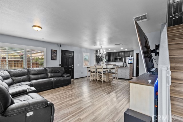 26120 Goldman Place, Saugus CA: https://media.crmls.org/medias/d312ab32-dbc1-4bbd-bd92-f181d3963e4f.jpg