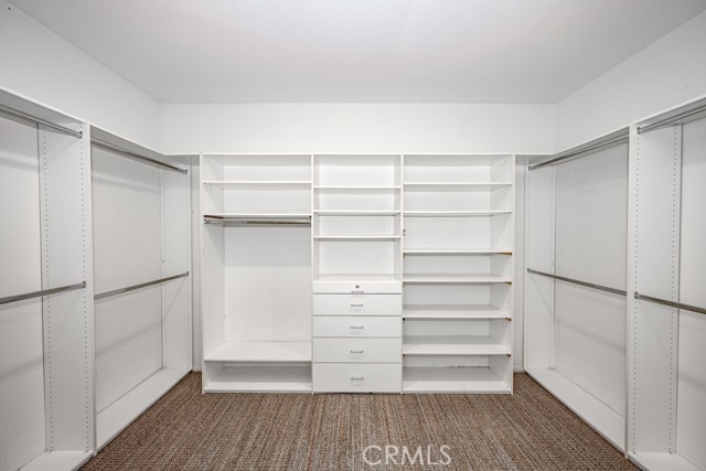 Image 18 of 36 For 30118 Galbreth Court