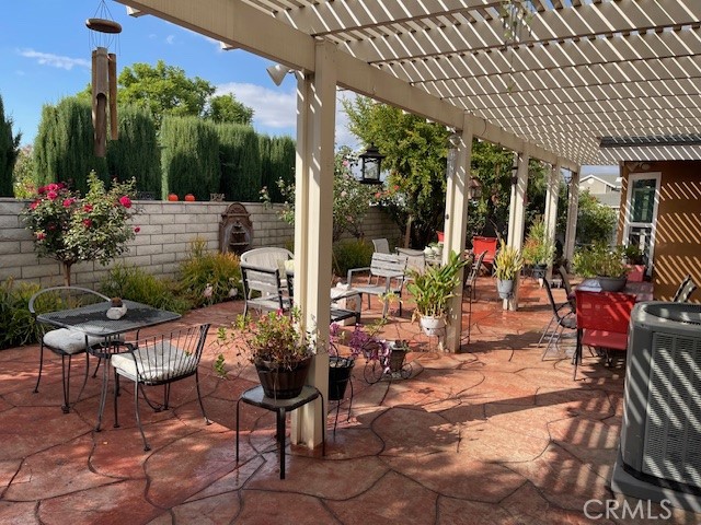 Detail Gallery Image 2 of 20 For 5175 Chapala Dr., Riverside,  CA 92507 - 4 Beds | 2 Baths