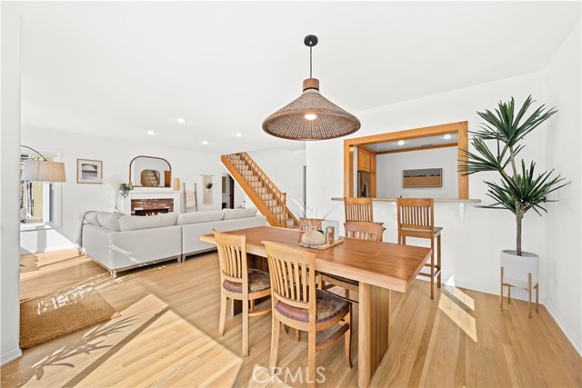 33 16th Street, Hermosa Beach, California 90254, 4 Bedrooms Bedrooms, ,4 BathroomsBathrooms,Residential,Sold,16th,SR24056246