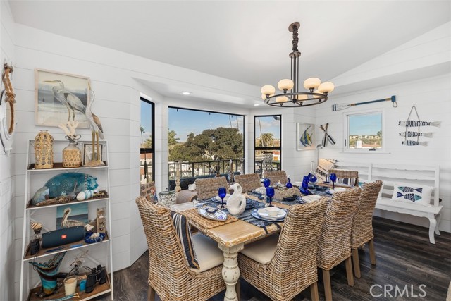 Detail Gallery Image 14 of 52 For 115 Boca De La Playa #B,  San Clemente,  CA 92672 - 4 Beds | 4/1 Baths