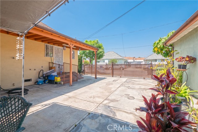 1203 E 33rd Street, Los Angeles CA: https://media.crmls.org/medias/d314b7e6-ad46-4cb3-8567-0daf380df1a3.jpg
