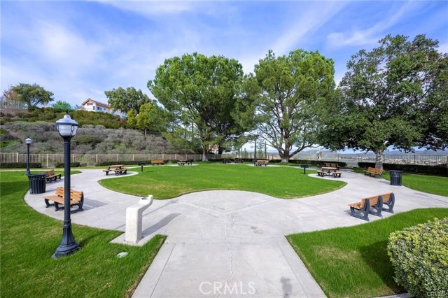 21 Plaza Modena, Lake Elsinore CA: https://media.crmls.org/medias/d315e17f-41ca-4c4e-aa52-94eaad515f2e.jpg