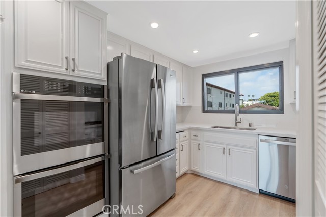 Detail Gallery Image 11 of 29 For 900 Cedar St #308,  El Segundo,  CA 90245 - 2 Beds | 2 Baths