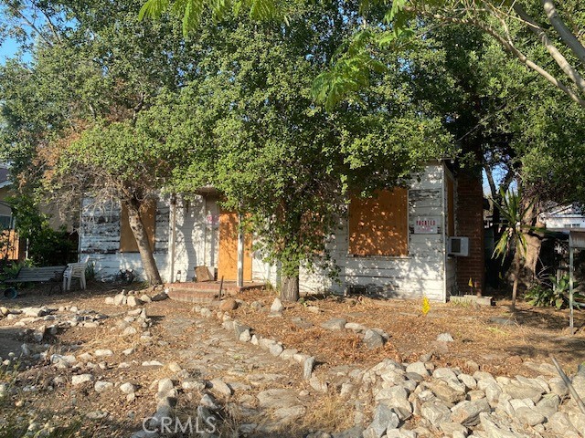 10550 Mather Avenue, Sunland CA: https://media.crmls.org/medias/d316d030-2b3b-475e-9d0f-58dae8767249.jpg