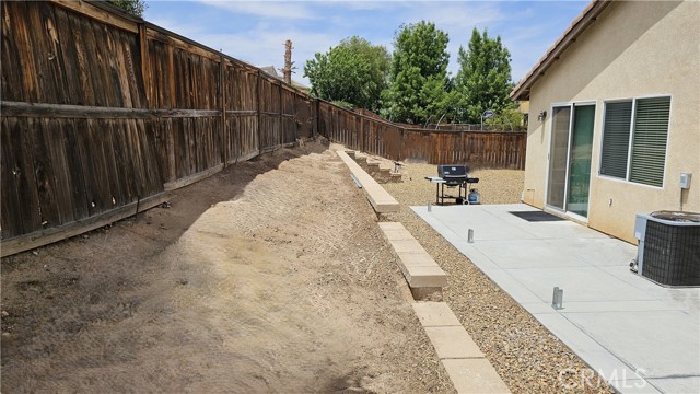 Detail Gallery Image 38 of 39 For 13817 Grant Way, Oak Hills,  CA 92344 - 4 Beds | 2 Baths