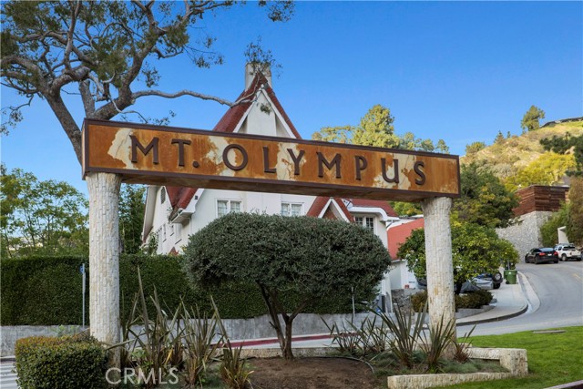 Detail Gallery Image 30 of 30 For 2369 Jupiter Dr, Los Angeles,  CA 90046 - 4 Beds | 4 Baths