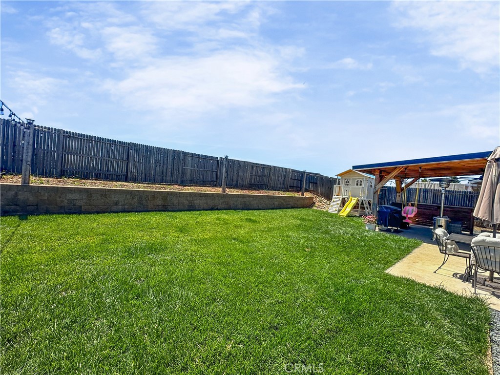 https://media.crmls.org/medias/d318a03d-dfc3-4340-a879-ec9a50dbb9d5.jpg?preset=X-Large