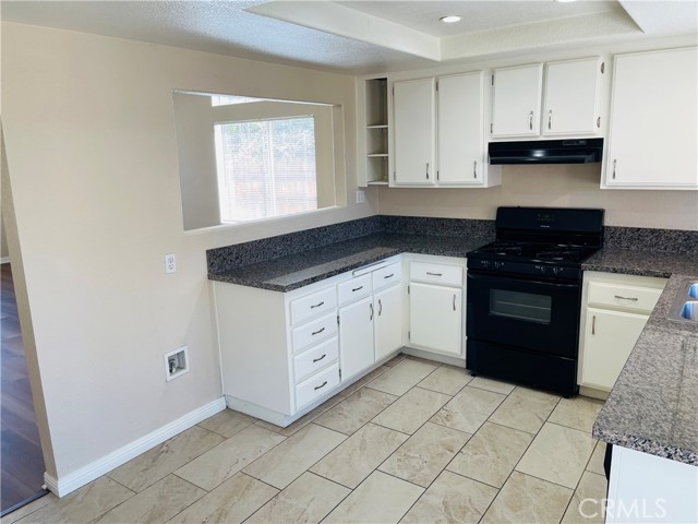 Detail Gallery Image 15 of 43 For 36285 Provence, Murrieta,  CA 92562 - 4 Beds | 3 Baths