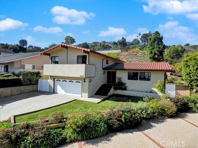 2439 Rue Le Charlene, Rancho Palos Verdes, California 90275, 4 Bedrooms Bedrooms, ,2 BathroomsBathrooms,Residential,Sold,Rue Le Charlene,PV22010276