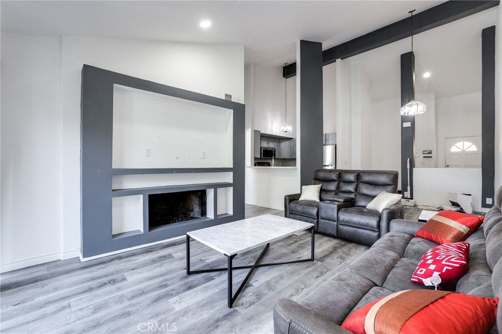 MLS #OC25259369 image #5