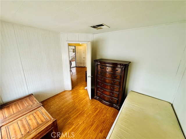 Detail Gallery Image 14 of 31 For 323 N Euclid St #148,  Santa Ana,  CA 92703 - 4 Beds | 2 Baths