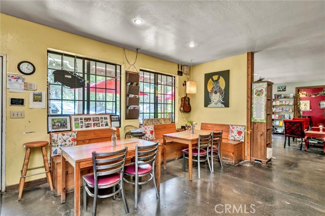 0, Cobb CA: https://media.crmls.org/medias/d31b4a3e-6363-4fea-9add-dc9d82cc4d45.jpg