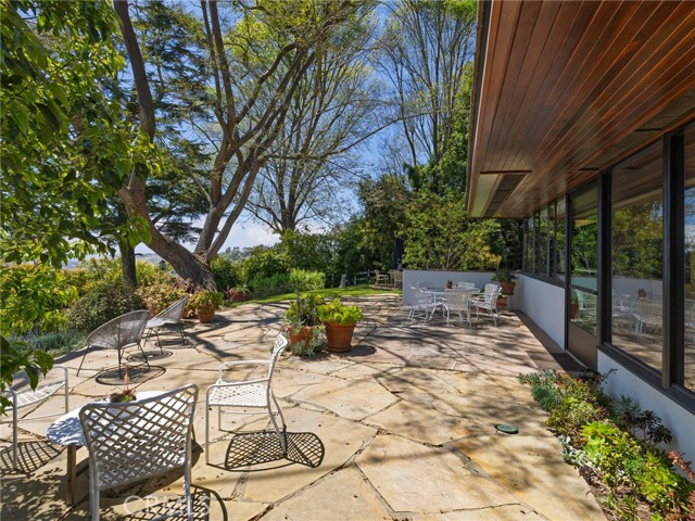 7 Cinchring Road, Rolling Hills CA: https://media.crmls.org/medias/d31bd3f6-b1a4-444e-8757-3d57e3f02f0d.jpg