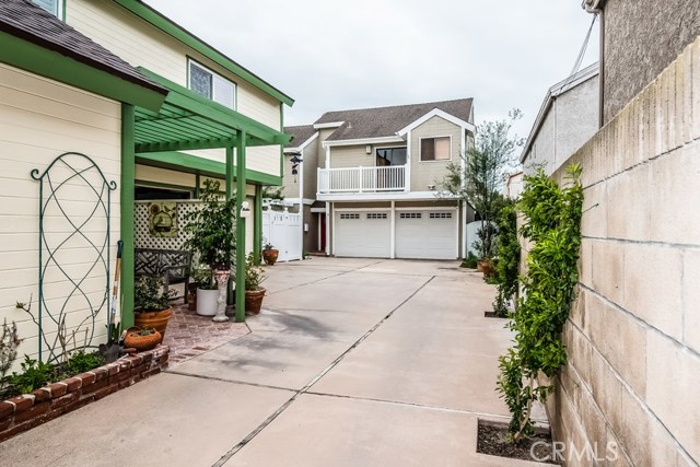 2016 Dufour Avenue, Redondo Beach, California 90278, 3 Bedrooms Bedrooms, ,2 BathroomsBathrooms,Residential,Sold,Dufour,SB17040386