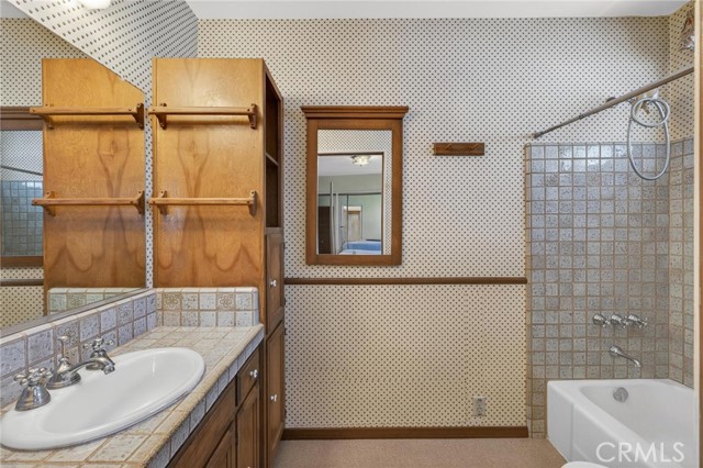 652 35th, Manhattan Beach, California 90266, 4 Bedrooms Bedrooms, 0 ,2 BathroomsBathrooms,Residential,For Sale,35th,0,SB26119419 652 35th, Manhattan Beach, California 90266, 4 Bedrooms Bedrooms, 0 ,2 BathroomsBathrooms,Residential,For Sale,35th,0,SB26119419