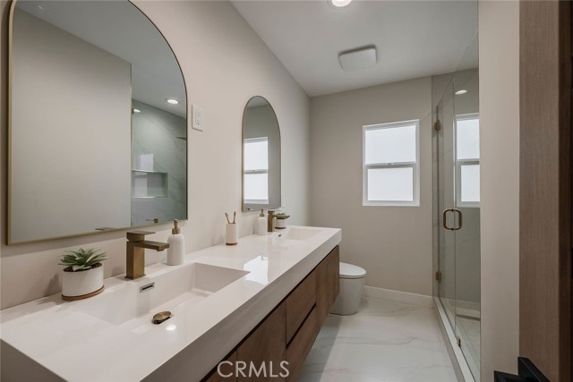 14126 Runnymede Street, Van Nuys CA: https://media.crmls.org/medias/d31e8eea-b791-4d22-b803-c1ab6c43e5d3.jpg