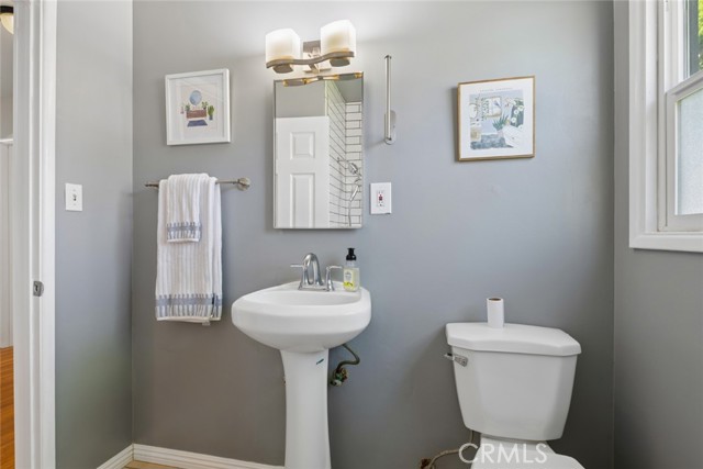 Detail Gallery Image 19 of 45 For 1843 Kenneth Way, Pasadena,  CA 91103 - 3 Beds | 2 Baths