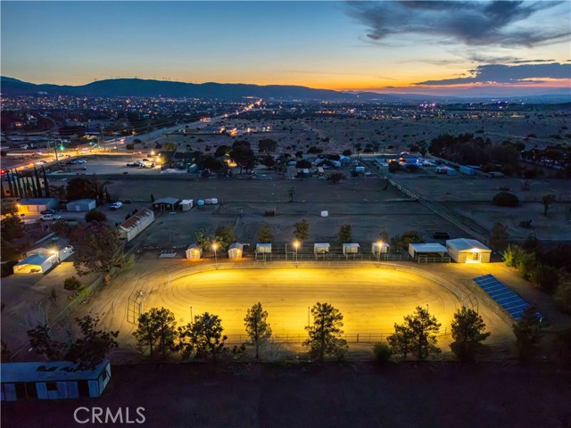 Detail Gallery Image 3 of 74 For 2755 W Avenue, Palmdale,  CA 93551 - 5 Beds | 3/1 Baths