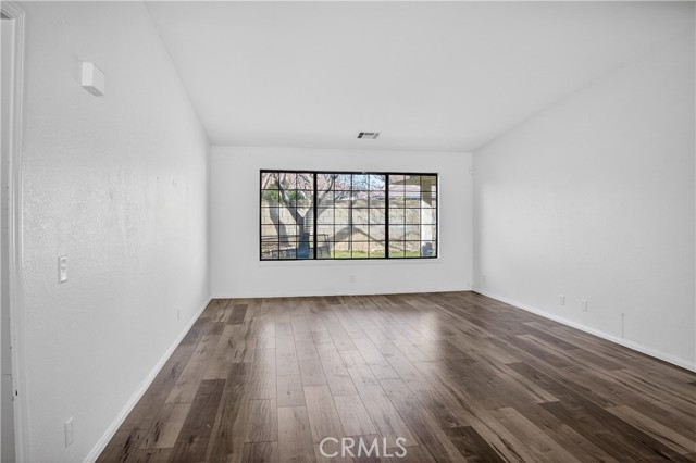 Detail Gallery Image 4 of 38 For 43631 37th, Lancaster,  CA 93536 - 3 Beds | 2 Baths