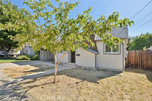 Detail Gallery Image 3 of 26 For 707 Chestnut St, Yuba City,  CA 95991 - 2 Beds | 1 Baths