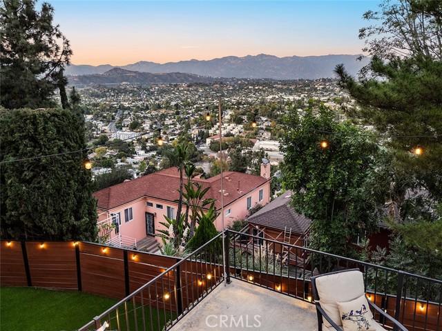 Detail Gallery Image 26 of 29 For 626 Crane Bld, Los Angeles,  CA 90065 - 3 Beds | 2/1 Baths