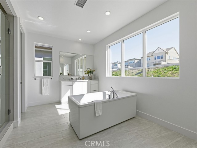 27627 Juniper Lane, Valencia CA: https://media.crmls.org/medias/d321898d-4733-46a7-b965-8e0d187a7058.jpg