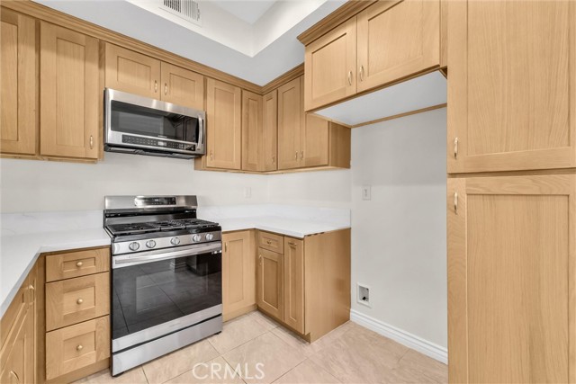 Detail Gallery Image 11 of 26 For 3160 Altura Cir #203,  Corona,  CA 92882 - 2 Beds | 2 Baths