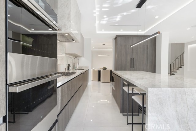 Detail Gallery Image 21 of 75 For 20151 via Medici, Porter Ranch,  CA 91326 - 5 Beds | 5 Baths