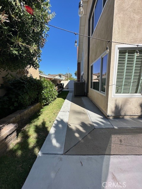 551 Martinique Place, Newbury Park CA: https://media.crmls.org/medias/d3223e9c-035b-4811-a9ce-f369ac7708fc.jpg