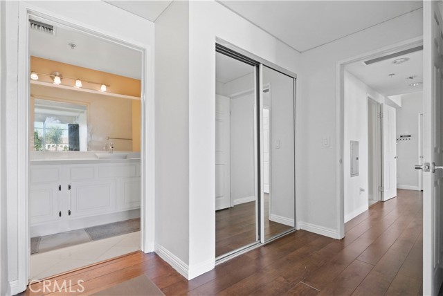 13200 Pacific Promenade, Playa Vista CA: https://media.crmls.org/medias/d322f5b2-a634-4037-a0fc-064afbdf0ea3.jpg