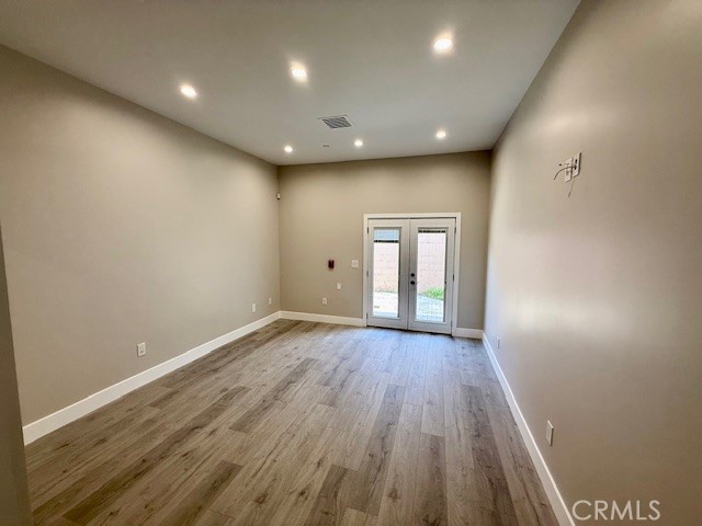 0, North Hollywood CA: https://media.crmls.org/medias/d323ac22-aa80-49ed-93d0-9f6148bc0d60.jpg