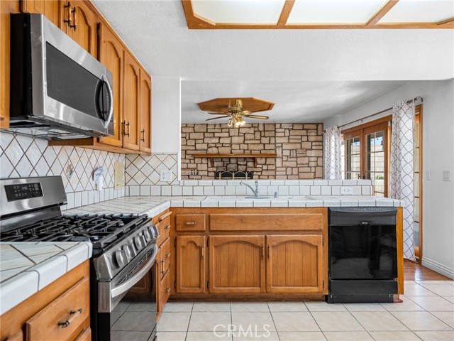 Detail Gallery Image 19 of 48 For 27921 Evergreen, Helendale,  CA 92342 - 3 Beds | 3 Baths