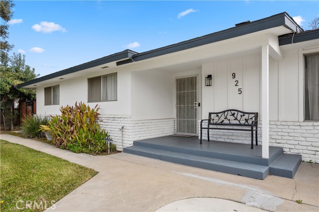 Detail Gallery Image 13 of 64 For 925 S Purdue Ave, Fresno,  CA 93727 - 5 Beds | 4 Baths