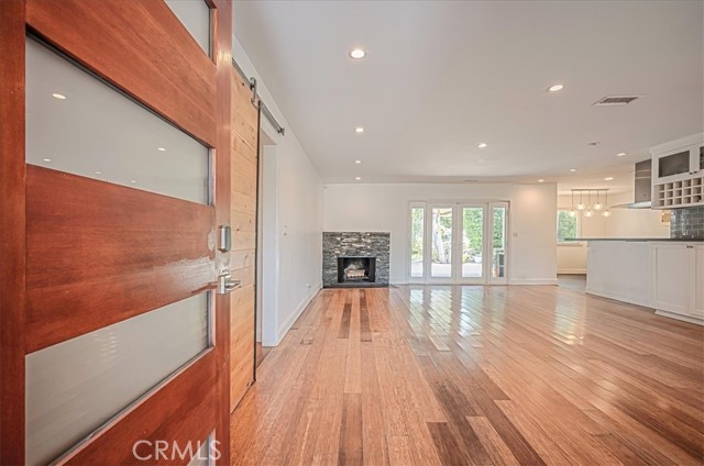 Detail Gallery Image 4 of 37 For 385 E Mendocino St, Altadena,  CA 91001 - 4 Beds | 2/1 Baths