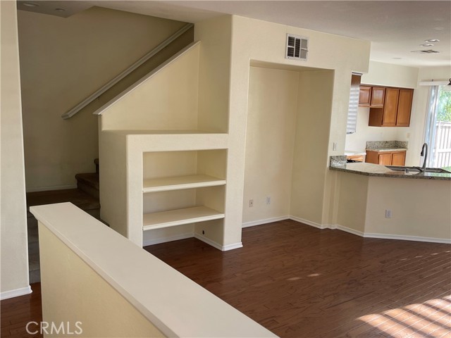 Detail Gallery Image 5 of 18 For 25248 Meadow Walk #1,  Murrieta,  CA 92562 - 3 Beds | 2/1 Baths