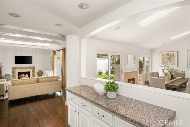 Detail Gallery Image 13 of 30 For 2102 Ostrom Ave, Long Beach,  CA 90815 - 3 Beds | 2 Baths