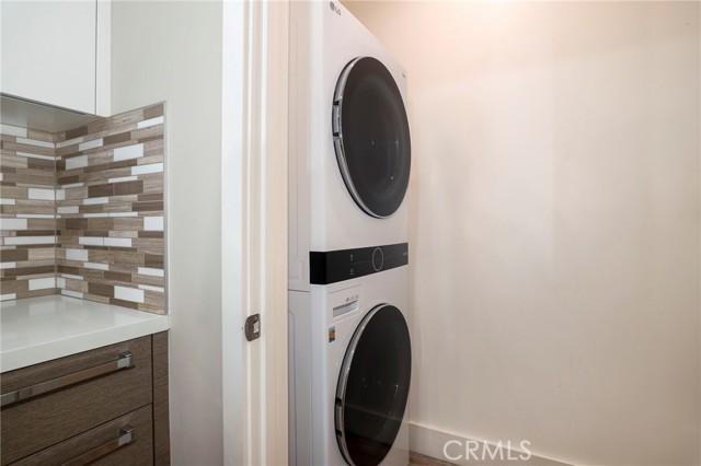 Detail Gallery Image 16 of 32 For 5656 Hazeltine Ave, Valley Glen,  CA 91401 - 3 Beds | 2/1 Baths