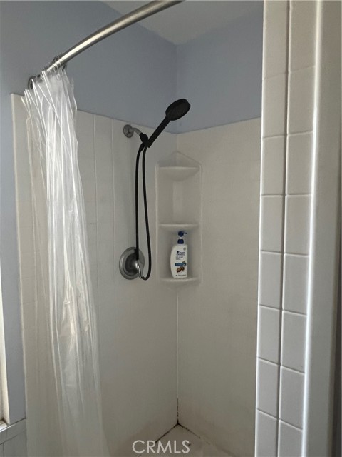 946 W Woodcrest Street, Bloomington CA: https://media.crmls.org/medias/d327e46c-11d0-42d8-ad53-a28d2e2fad36.jpg