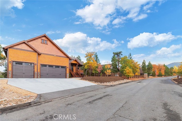 1658 Tuolumne Road, Big Bear City CA: https://media.crmls.org/medias/d329e197-4410-40db-b172-f8cd5ec9da2d.jpg